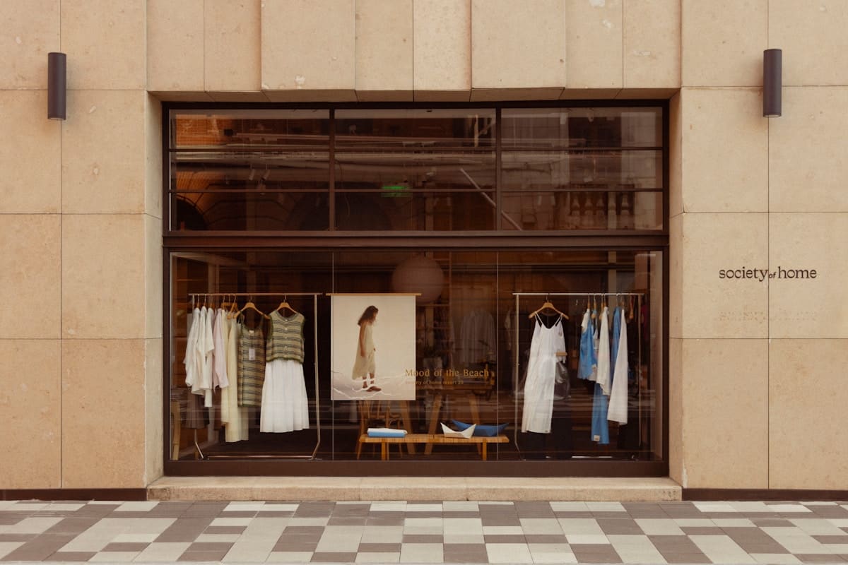 RFID Retail Inventory 2026: 95% Accuracy, BOPIS & Walmart-Mandate Ready — RFIDAK RFID buyer guide and industry insight