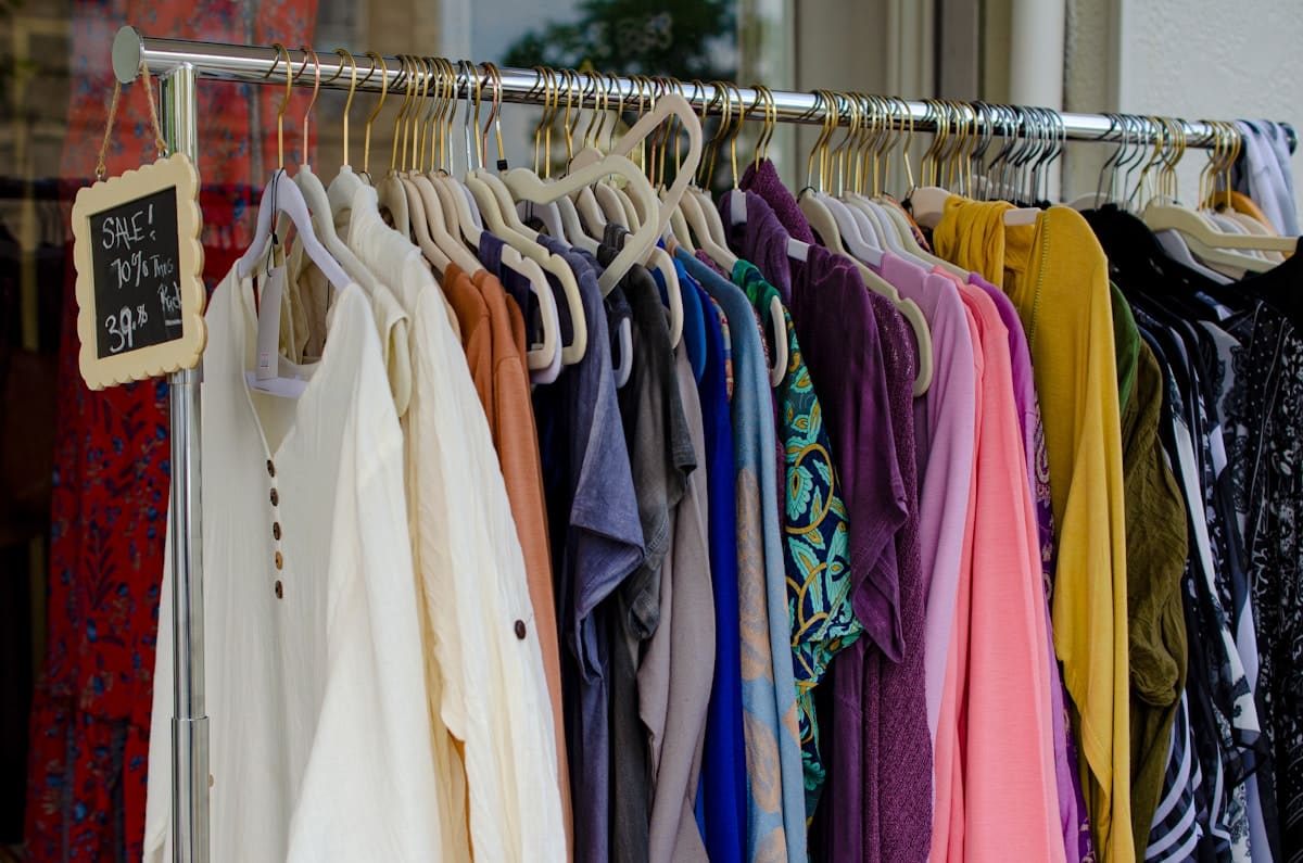 Textile DPP 2026: QR vs NFC vs RFID for Apparel Brands — RFIDAK RFID buyer guide and industry insight