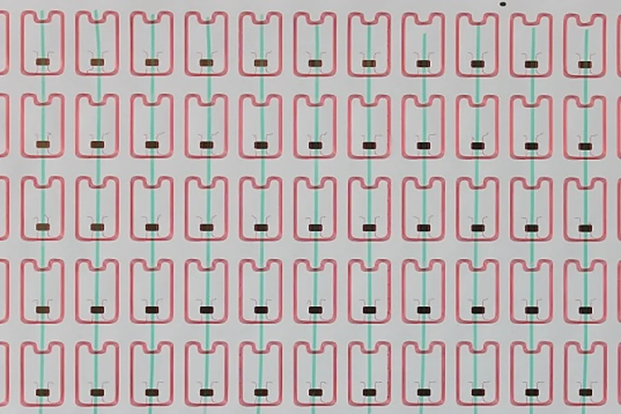 Non-ISO layouts on the sheet - Irregular Card Inlay detail
