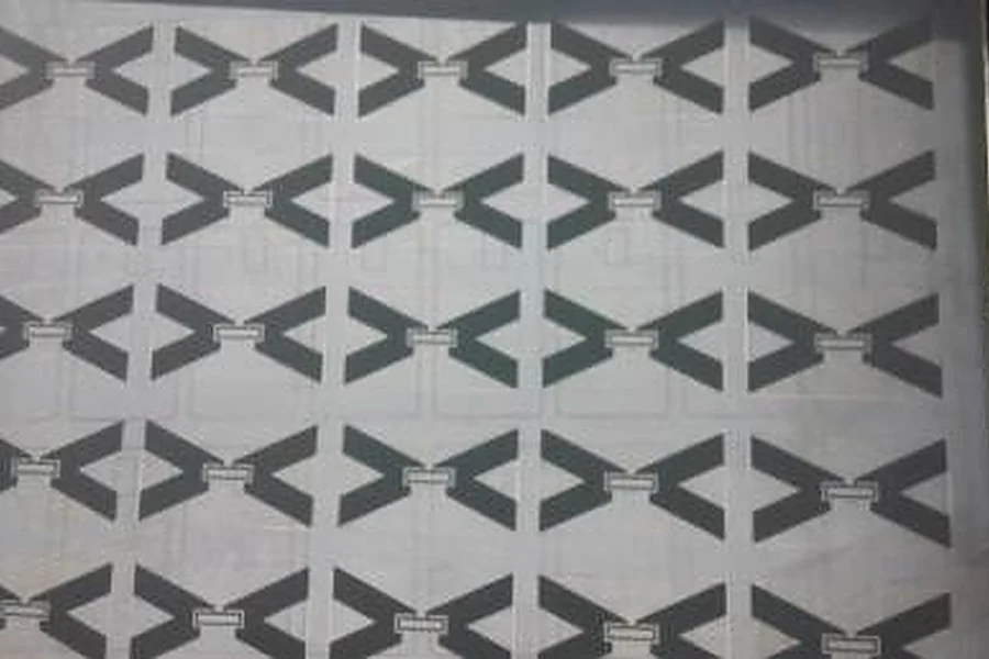 What a UHF inlay sheet actually looks like - UHF Card Inlay (860–960 MHz) detail